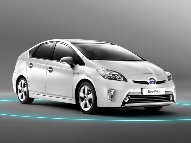 Вы видели автомобиль ужаснее 2016 Toyota Prius